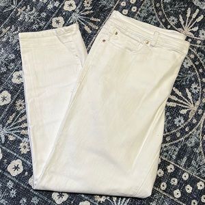 Inc NWOT white boyfriend jeans